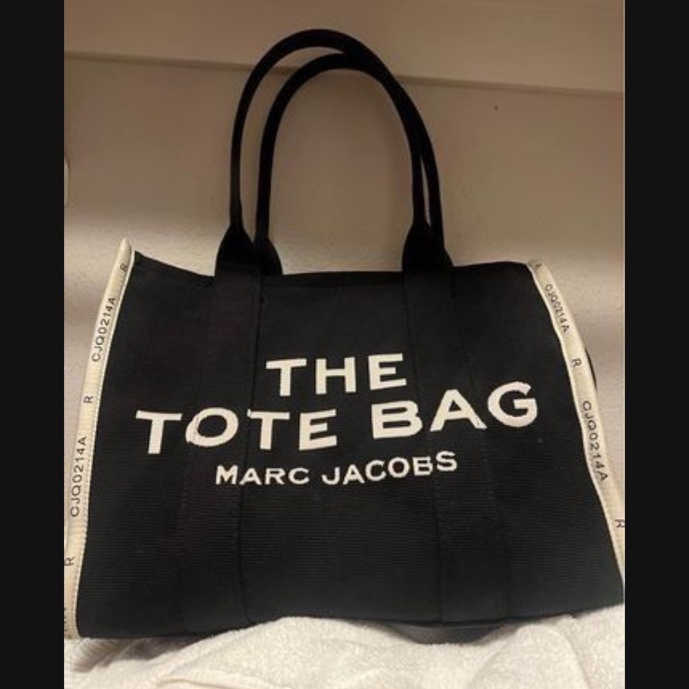 Marc Jacob’s tote bag